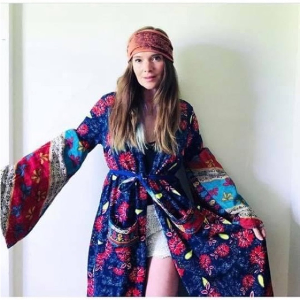 ISO DESPERATELY Mountain Girl Clothing